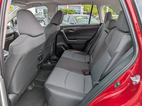 Certified 2025 Toyota RAV4 XLE w/ Convenience Package FWD image 20