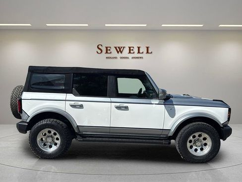 Used 2022 Ford Bronco Outer Banks image 6