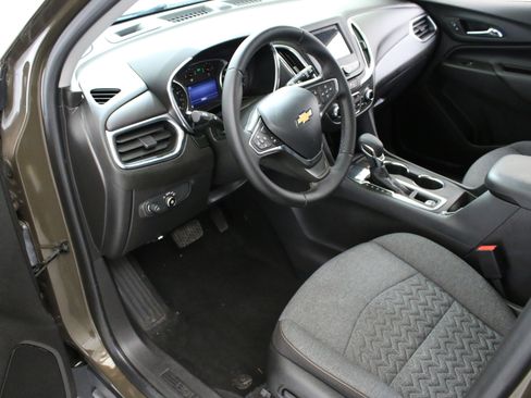 Used 2023 Chevrolet Equinox LT FWD image 23