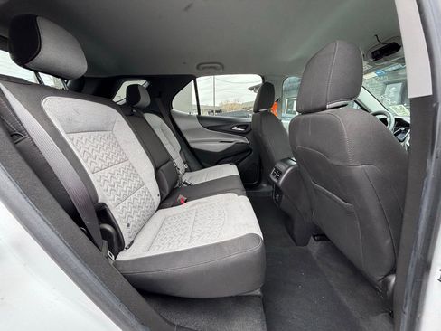 Used 2022 Chevrolet Equinox LT image 17