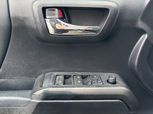 Used 2020 Toyota Tacoma TRD Pro AWD/4WD image 16