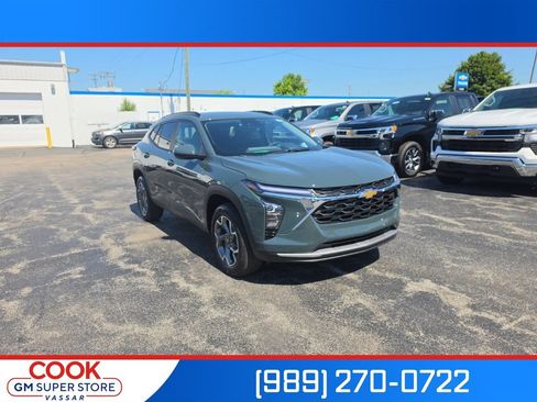 New 2026 Chevrolet Trax LT w/ Driver Confidence Package FWD image 1