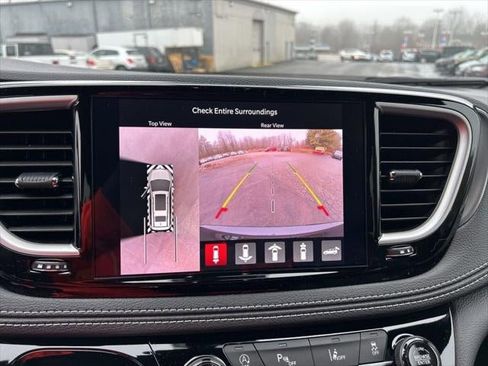 New 2026 Chrysler Pacifica Select image 39