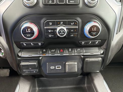 Used 2019 GMC Sierra 1500 SLT AWD/4WD image 14