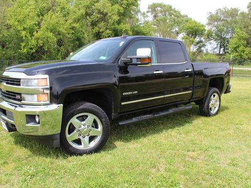 Used 2015 Chevrolet Silverado 2500 LTZ w/ Z71 Package, Off-Road AWD/4WD image 2