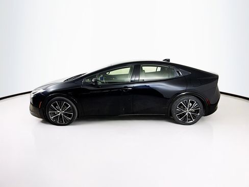 Used 2023 Toyota Prius XLE image 7