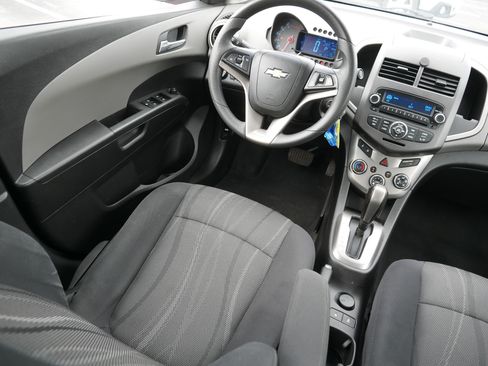 Used 2013 Chevrolet Sonic LT FWD image 9