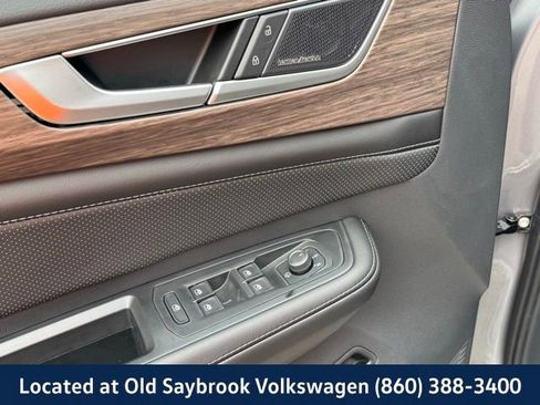 New 2025 Volkswagen Atlas SEL Premium R-Line AWD/4WD image 34