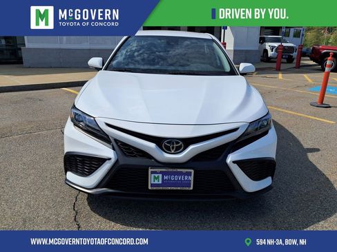 Used 2023 Toyota Camry SE FWD image 9