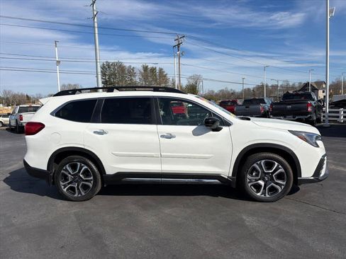 Used 2024 Subaru Ascent Touring image 2