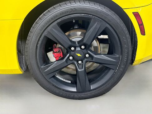 Used 2017 Chevrolet Camaro LT image 33