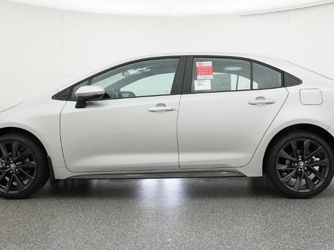 New 2026 Toyota Corolla SE image 2