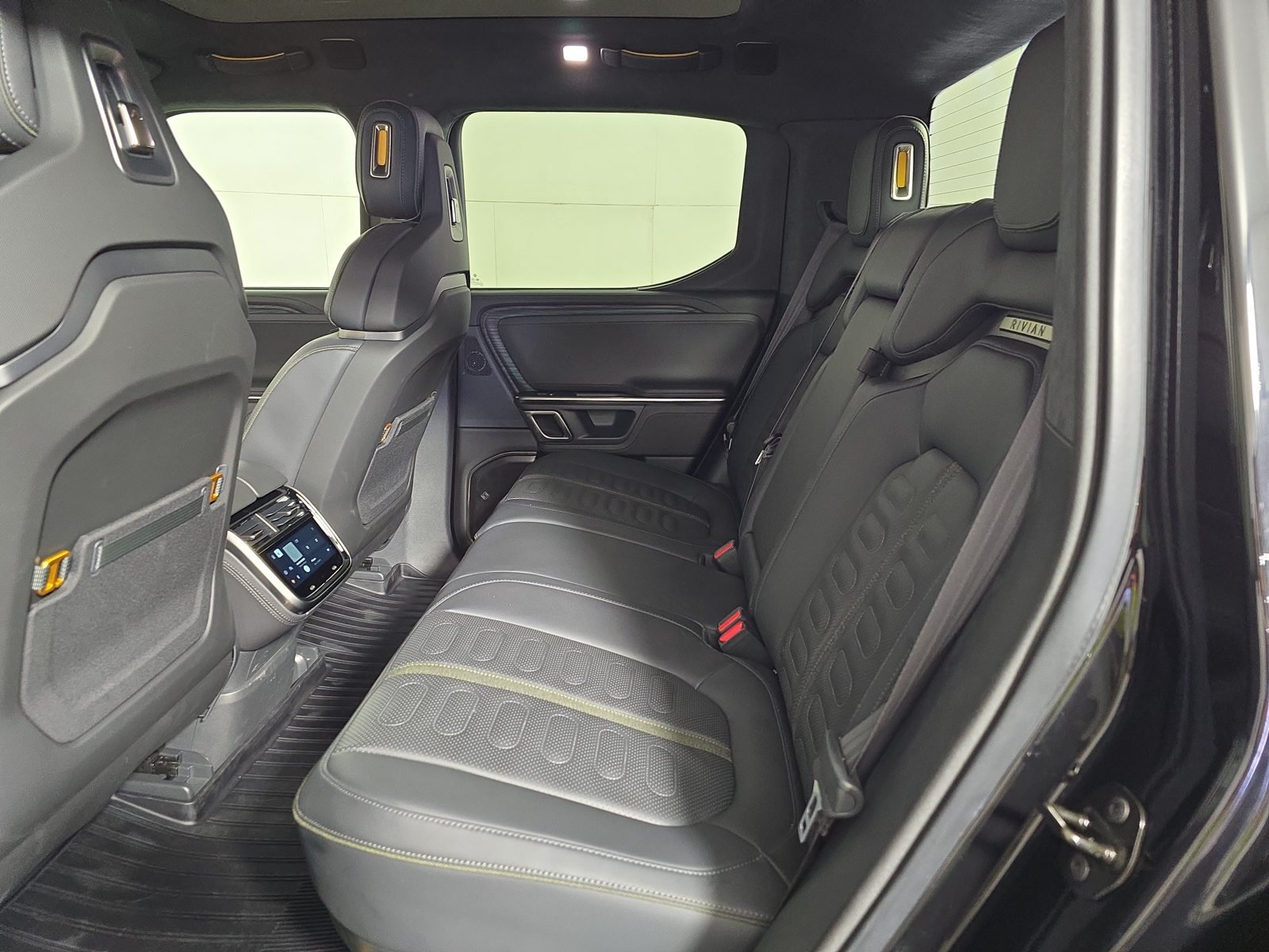 Used 2023 Rivian R1T Adventure Dual AWD/4WD image 21