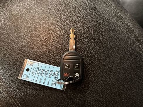 Used 2015 Ford F350 Lariat w/ Chrome Package image 33