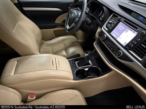 Used 2015 Toyota Highlander XLE FWD image 27