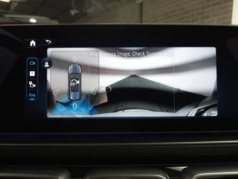 Used 2025 Mercedes-Benz GLS 450 4MATIC image 19