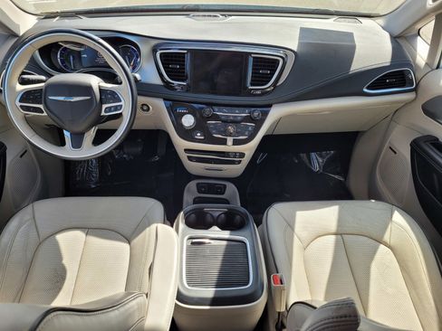 Used 2018 Chrysler Pacifica Limited w/ Advanced Safetytec Group image 14