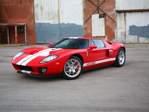 Used 2005 Ford GT image 16