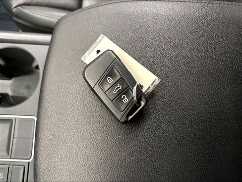 Used 2019 Volkswagen Atlas SE w/ Towing Package FWD image 38