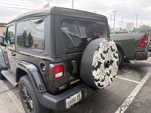 Used 2023 Jeep Wrangler Sport AWD/4WD image 5