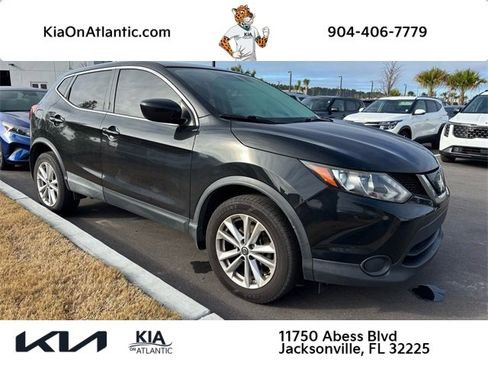 Used 2019 Nissan Rogue Sport S w/ Appearance Package image 1
