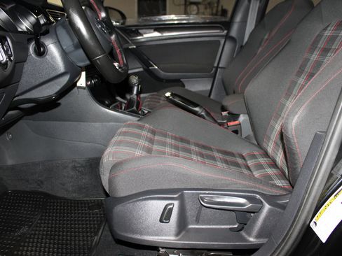 Used 2018 Volkswagen GTI S FWD image 26