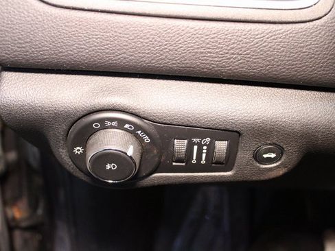 Used 2016 Chrysler 200 C w/ Sun & Sound Group image 13