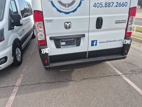 Used 2024 RAM ProMaster 2500 w/ Convenience Group FWD image 15