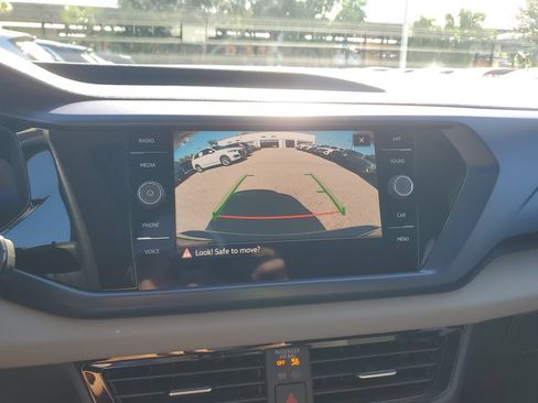 Certified 2023 Volkswagen Taos SE w/ Panoramic Sunroof Package FWD image 26