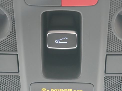 Used 2024 Genesis G70 2.5T w/ Sport Prestige Package image 32