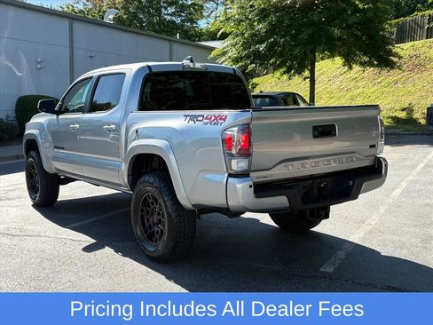 Used 2022 Toyota Tacoma TRD Sport w/ Technology Package AWD/4WD image 6
