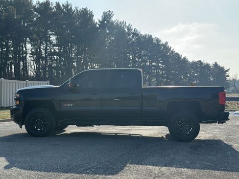 Used 2018 Chevrolet Silverado 2500 LTZ w/ Duramax Plus Package image 4