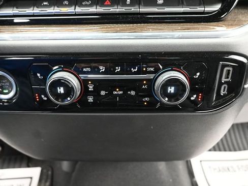 Used 2024 Chevrolet Silverado 1500 LT AWD/4WD image 13