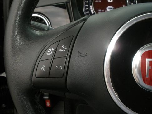 Used 2017 FIAT 500 Pop w/ Sport Appearance Package FWD image 33