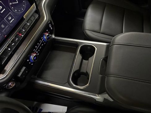 Used 2025 GMC Sierra 2500 SLT w/ SLT Premium Package image 60