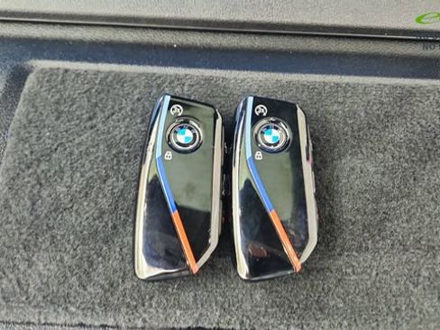 Used 2025 BMW X7 M60i image 71