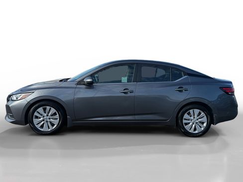 Used 2020 Nissan Sentra S FWD image 2