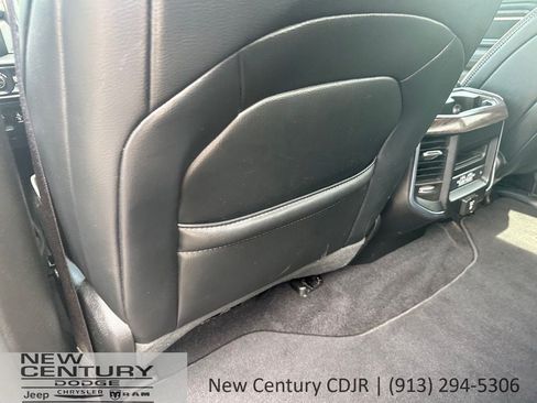 Used 2026 RAM 1500 Laramie AWD/4WD image 15