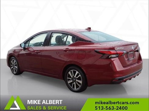 Used 2021 Nissan Versa SV image 5