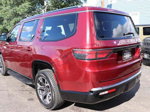 Used 2024 Jeep Wagoneer Series III AWD/4WD image 3