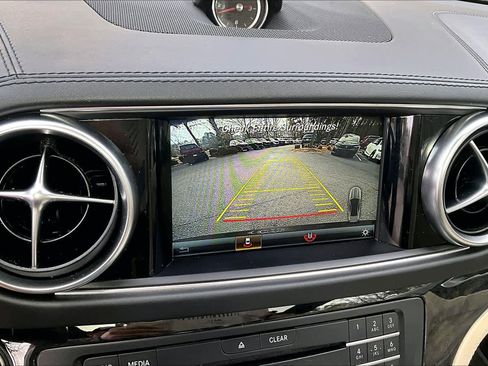 Used 2020 Mercedes-Benz SL 550 image 25