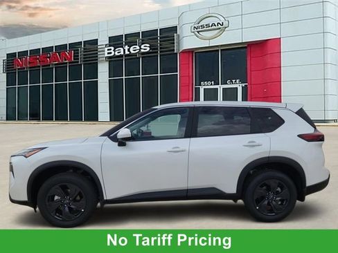 New 2026 Nissan Rogue SV FWD image 3