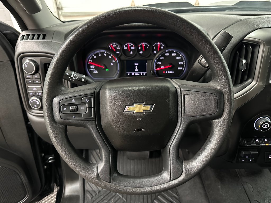 Used 2025 Chevrolet Silverado 1500 Custom Trail Boss AWD/4WD image 14