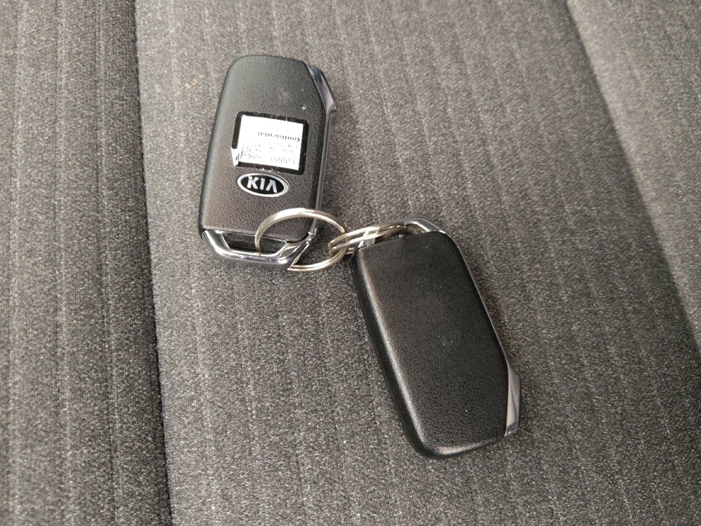 Used 2020 Kia Soul EX w/ Option Group 015 FWD image 32