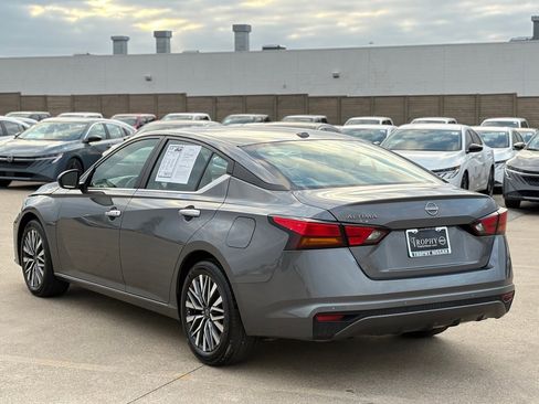 Certified 2025 Nissan Altima 2.5 SV image 7