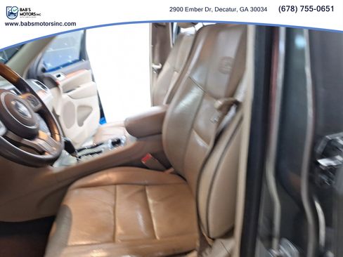 Used 2013 Jeep Grand Cherokee Overland w/ Advance Technology Group image 18