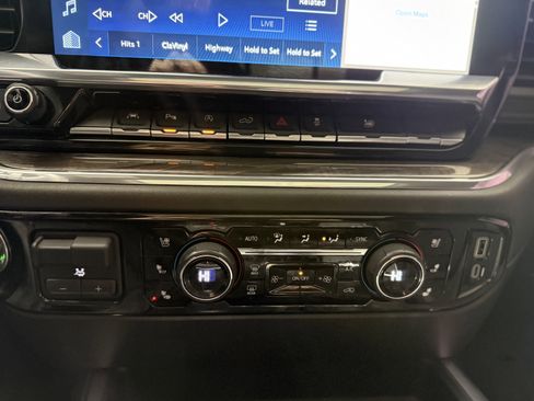 Used 2023 Chevrolet Silverado 1500 LTZ w/ LTZ Premium Package image 19