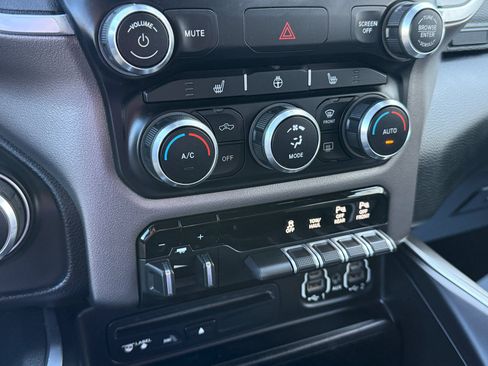 Used 2019 RAM 1500 Big Horn image 24