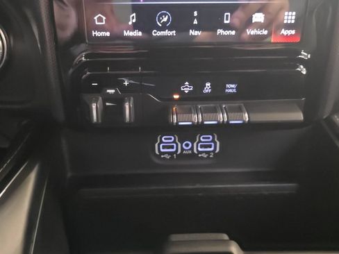 Used 2023 RAM 1500 Limited AWD/4WD image 30