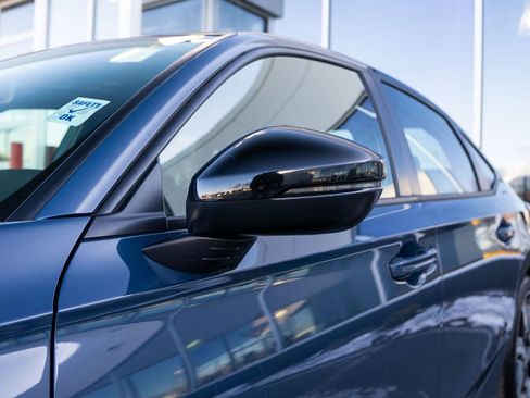 Used 2025 Honda Civic Sport image 12